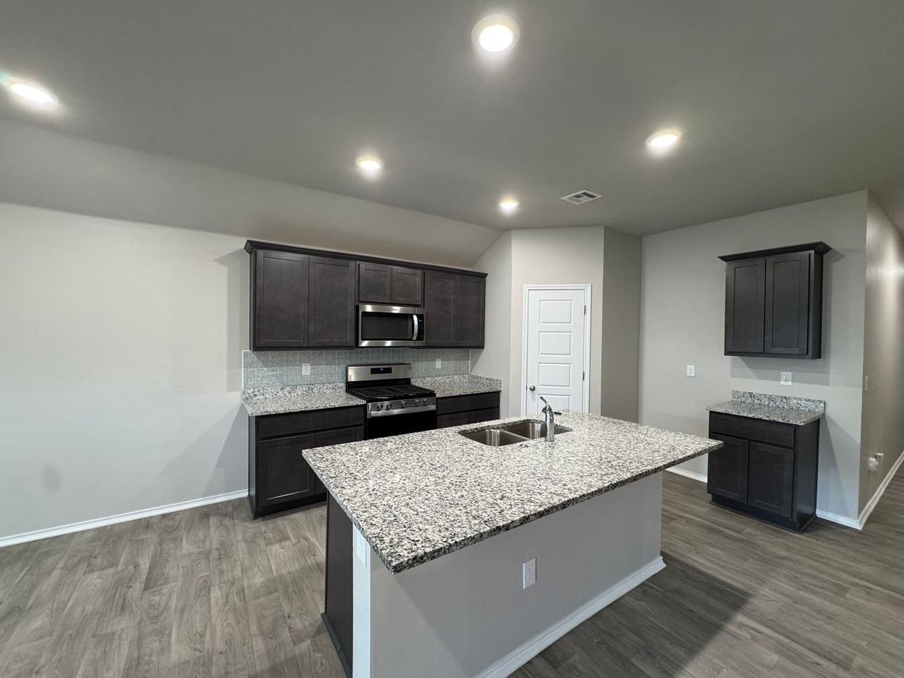 14237 Babbling Brook Dr - Photo 5 of 24