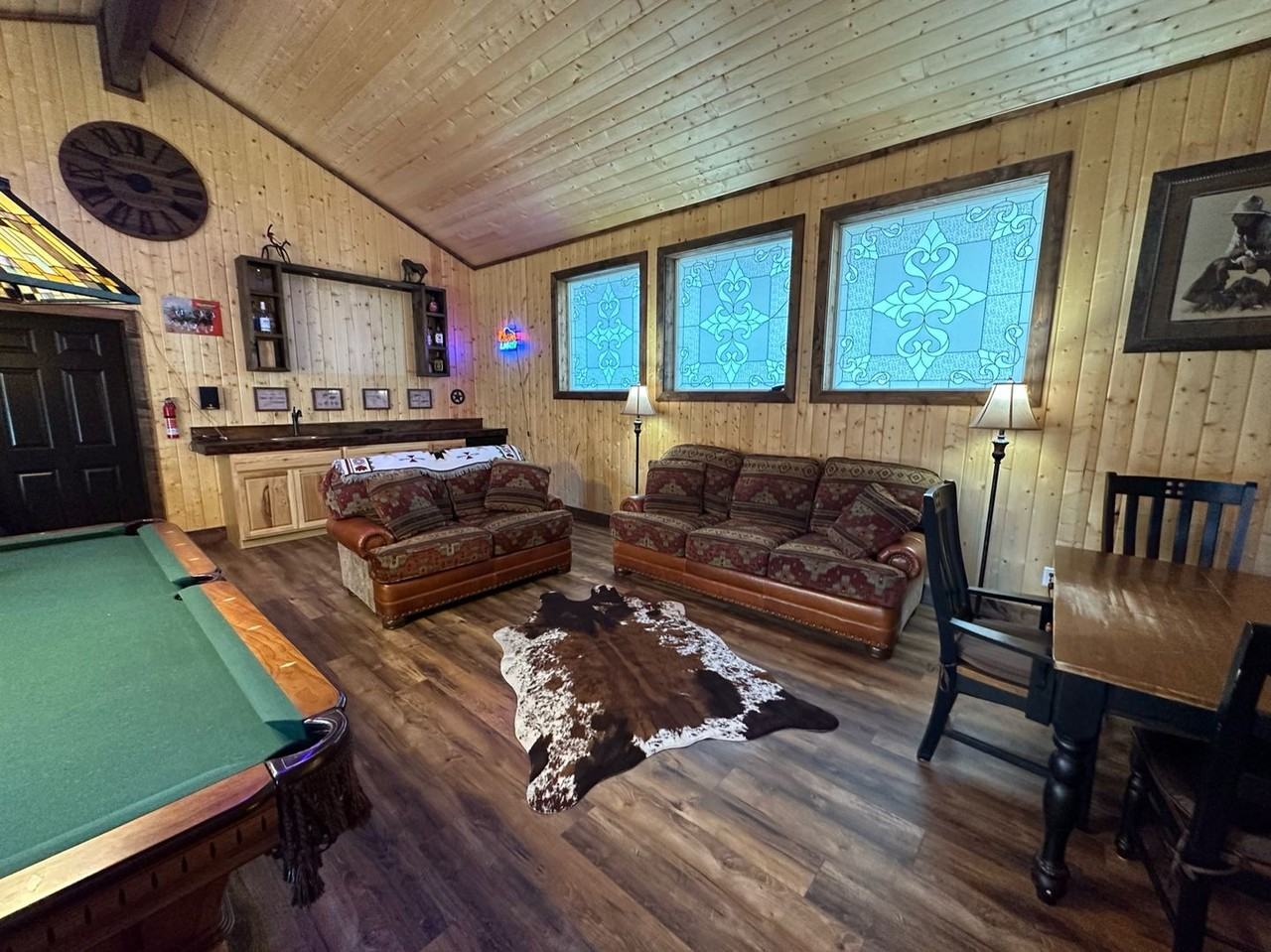 19111 Shoshone Rd - Photo 3 of 9