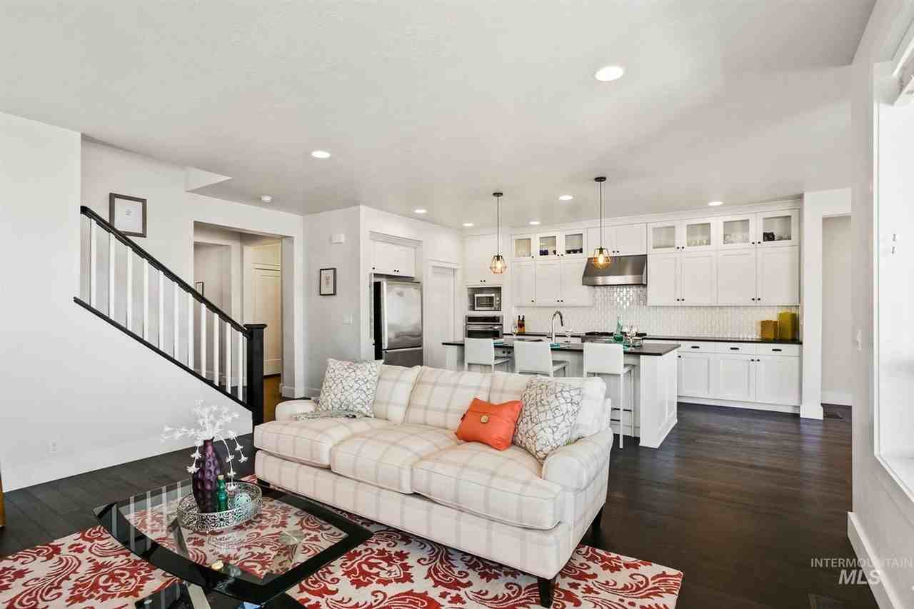 6922 E Tao St - Photo 2 of 49