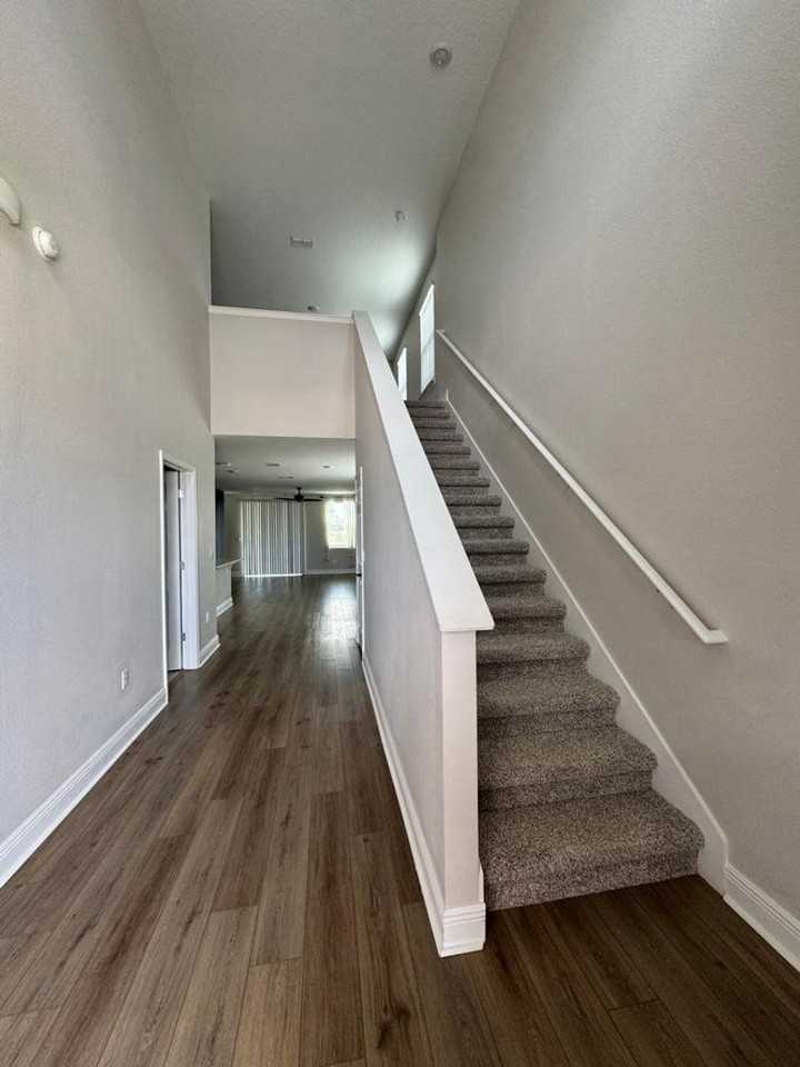 125 Links Terrace Blvd - Photo 3 of 34