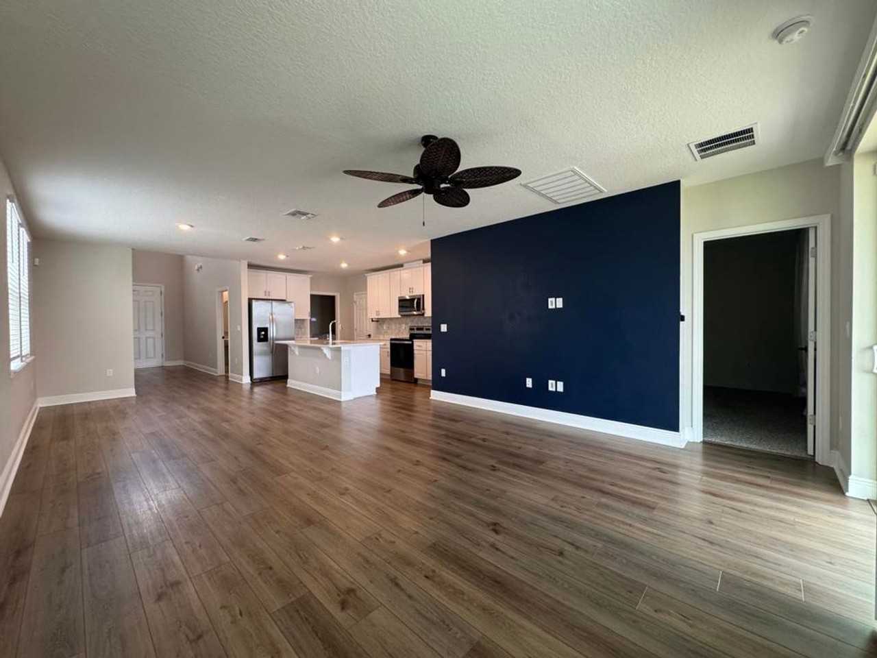 125 Links Terrace Blvd - Photo 7 of 34