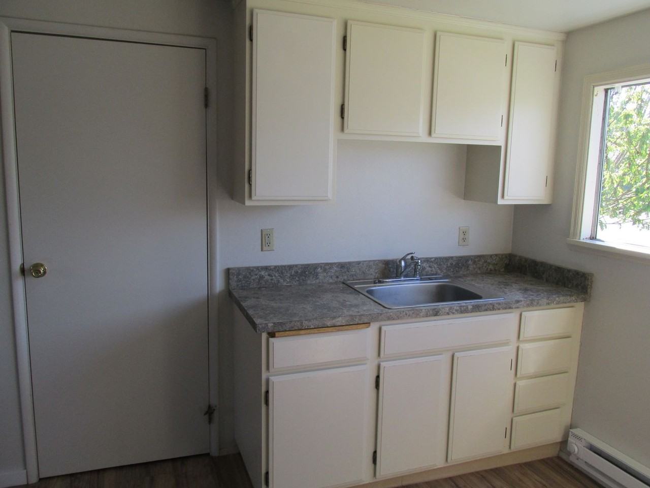 345 E Hazel Ave - Photo 4 of 11