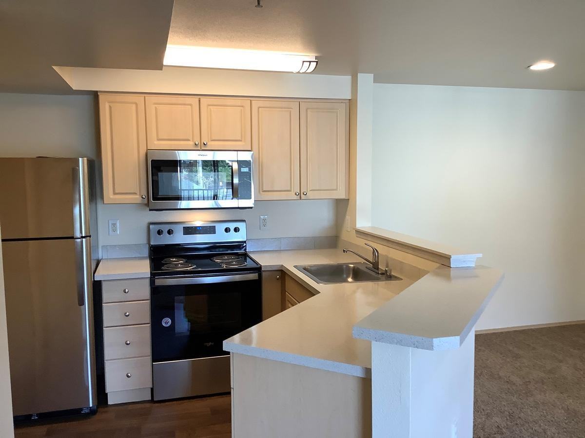 310 Cascade Pl - Photo 5 of 39