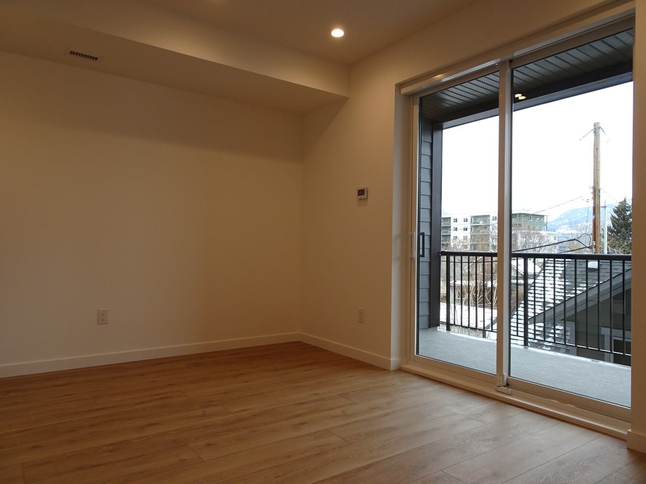 660 Cawston Ave #210 - Photo 3 of 15