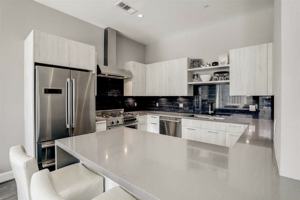 featured image of 1211 Caroline Street #3584