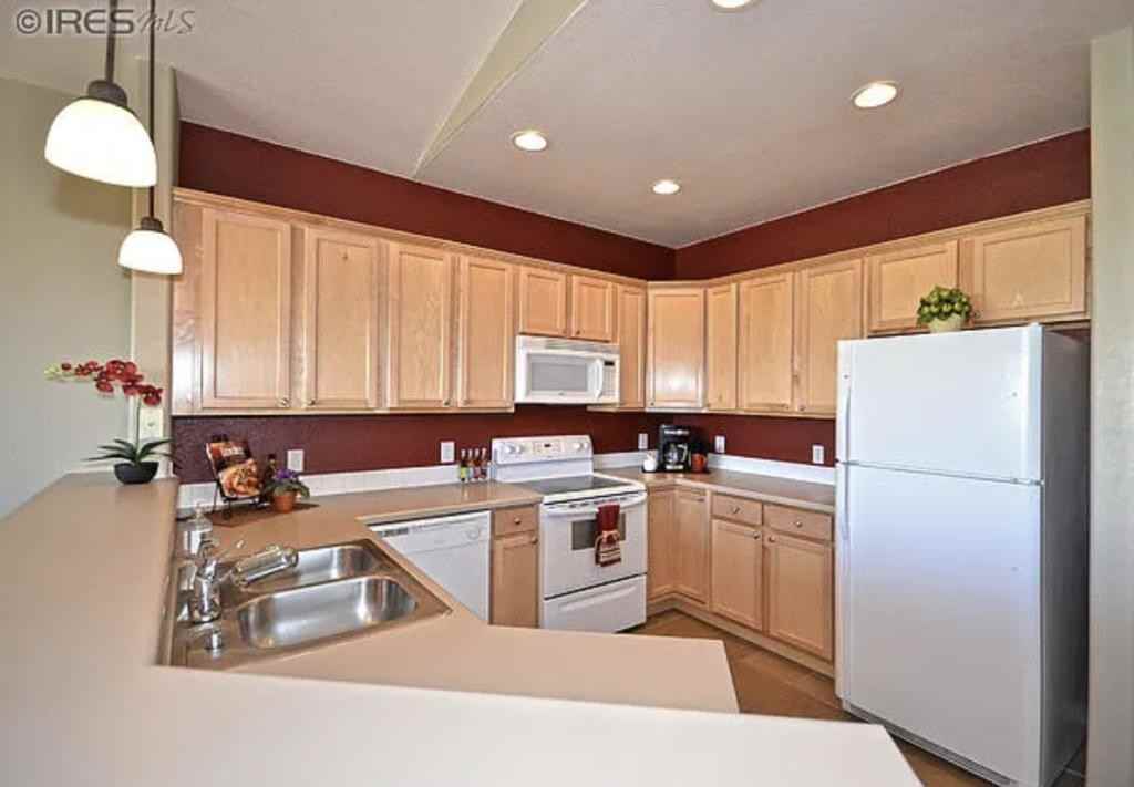 2202 Owens Ave - Photo 4 of 15