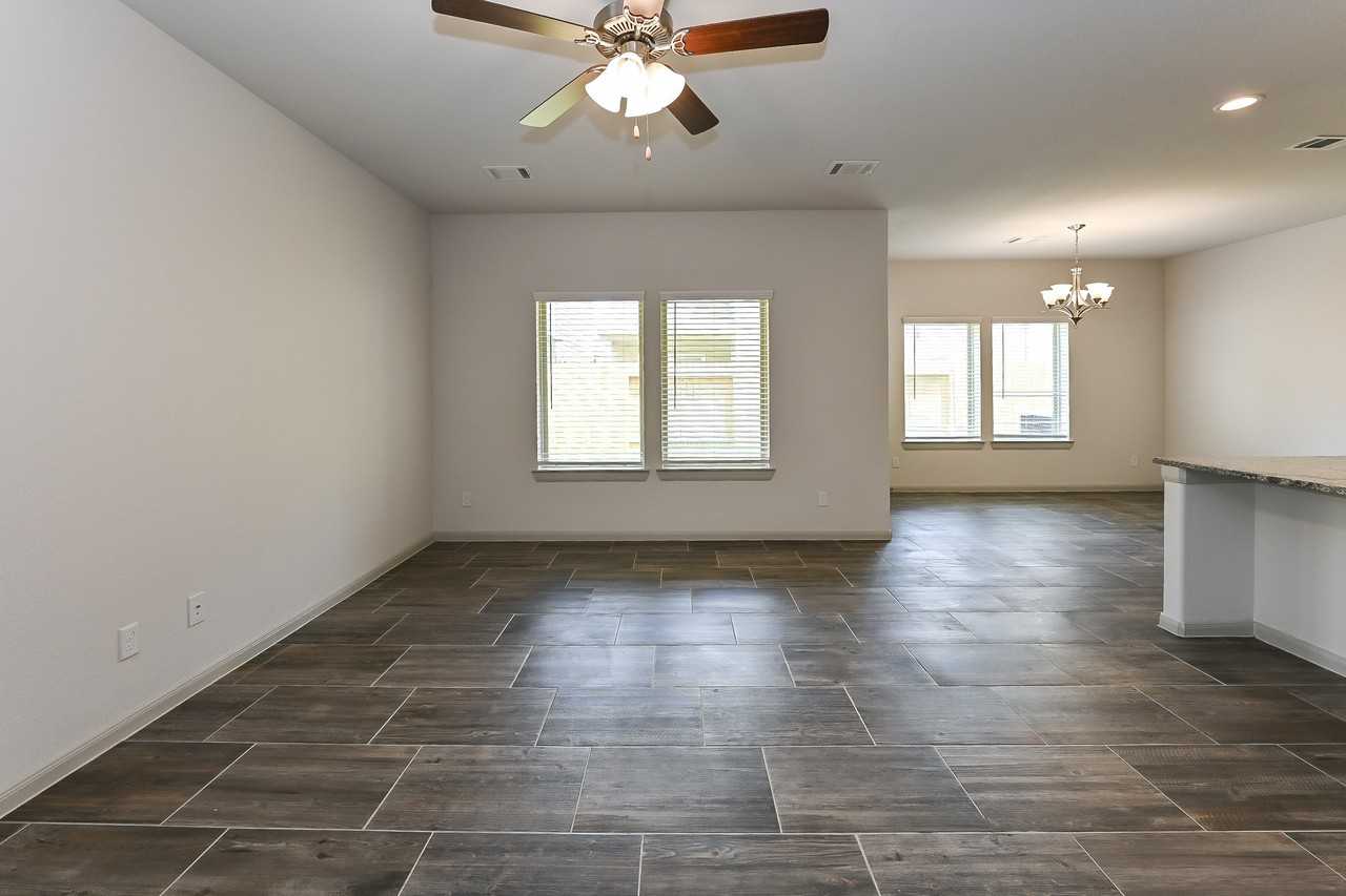 7970 Tuscan Cypress Dr - Photo 2 of 15
