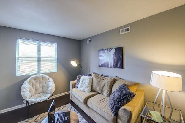 301 S Granby St #A - Photo 4 of 13