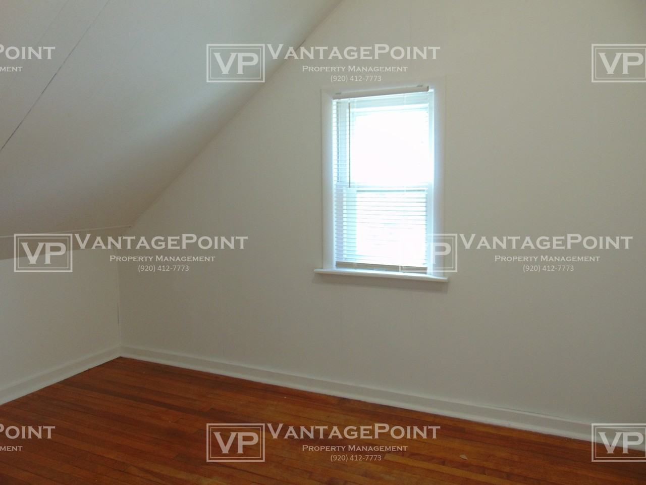1163 Mccormick St - Photo 4 of 16