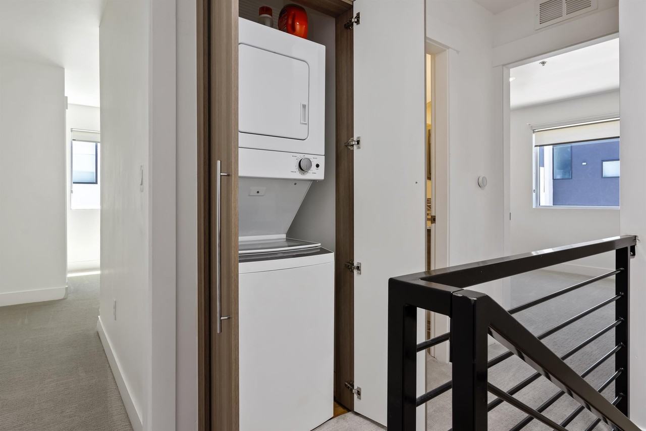 877 Southwest #210 - Photo 4 of 12