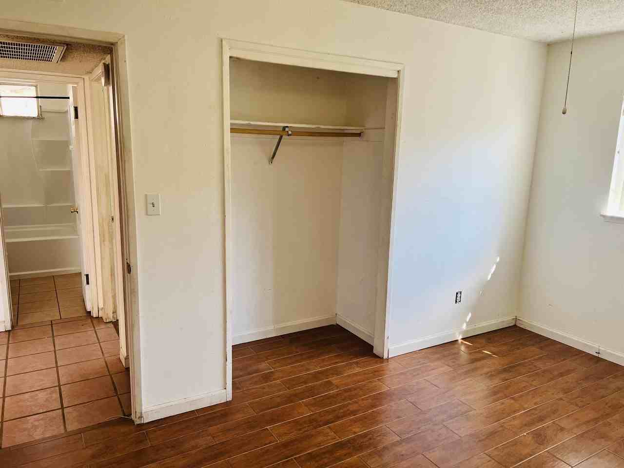 303 Fairfax Rd #B - Photo 4 of 12