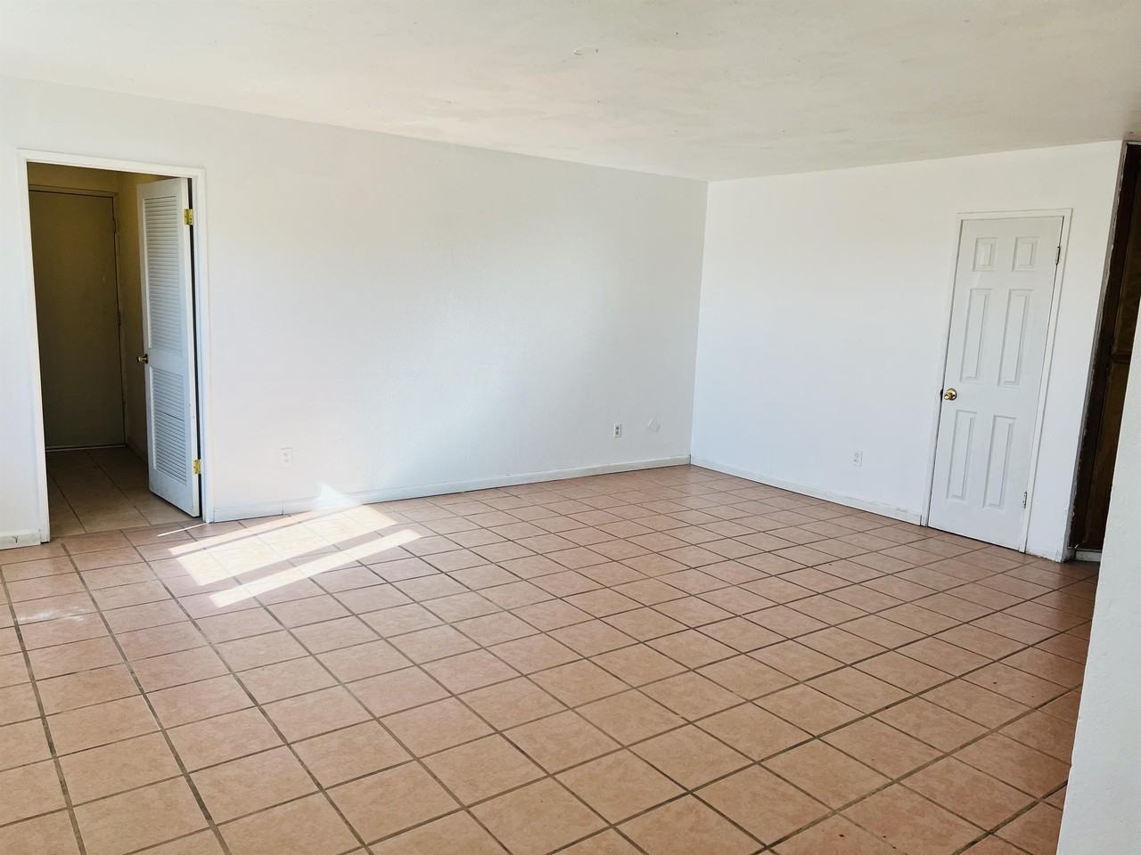 303 Fairfax Rd #B - Photo 2 of 12