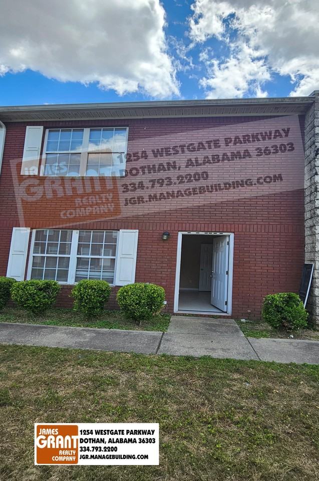 108 Pecan Pl #108 - Photo 2 of 19