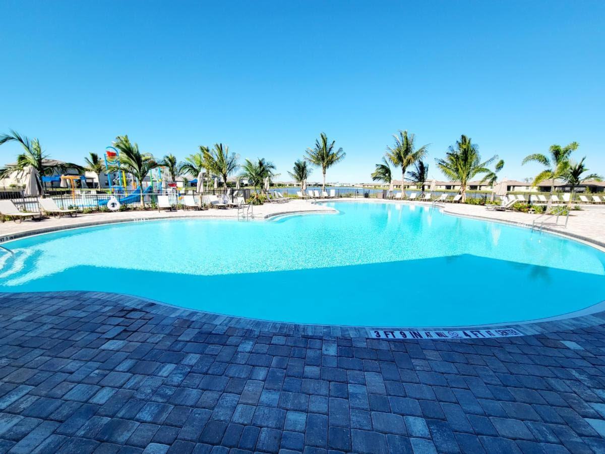 11717 Canopy Loop - Photo 2 of 31