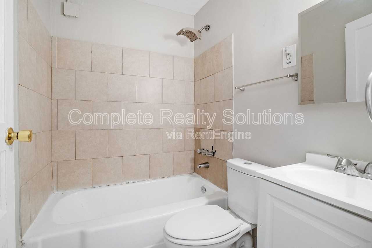 221 W Felton Ave - Photo 3 of 9