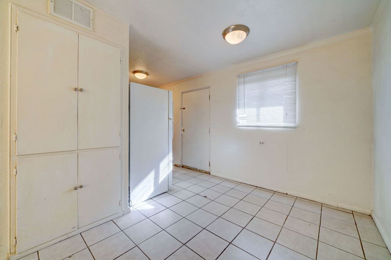 251 W Northern Ave #B - Photo 4 of 12