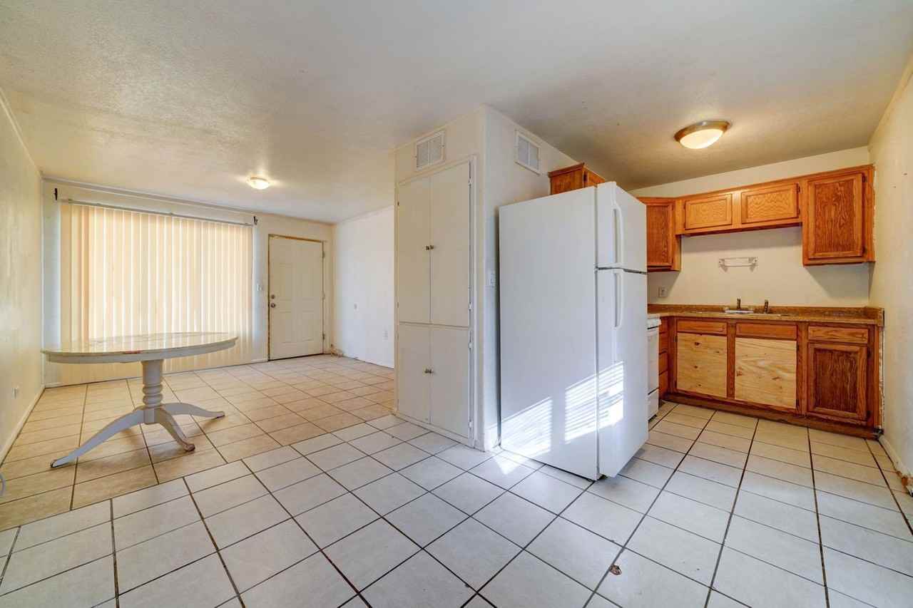 251 W Northern Ave #B - Photo 5 of 12