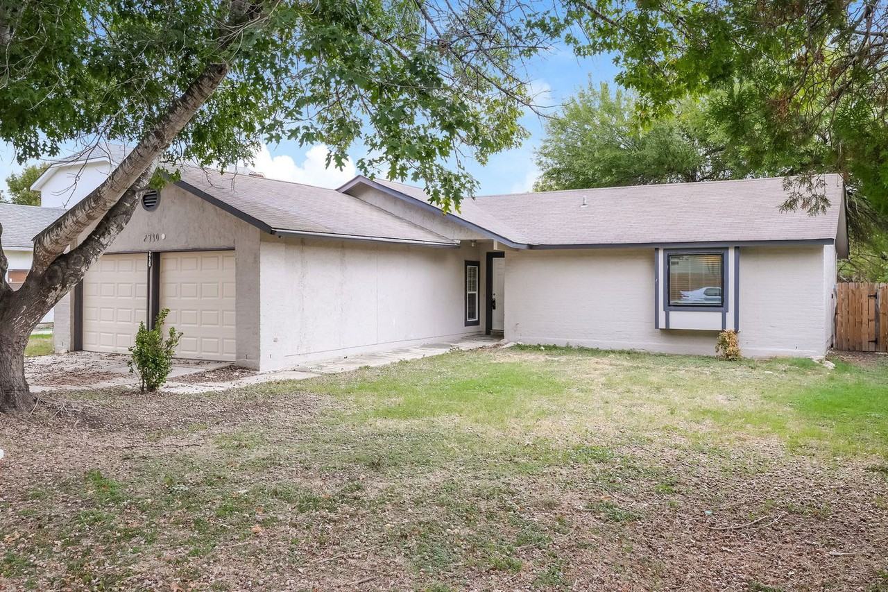 2730 Bear Springs Dr - Photo 2 of 26