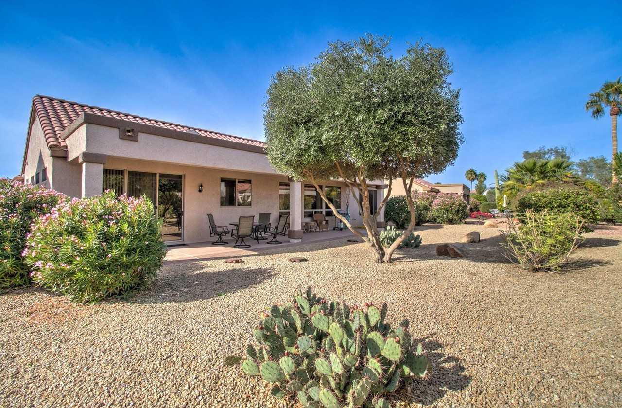 15567 W Coral Pointe Dr - Photo 5 of 39