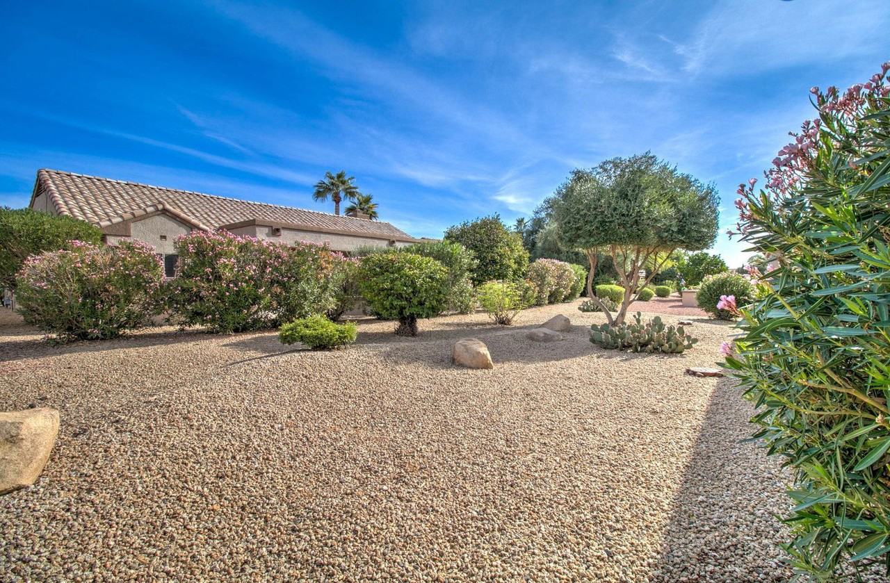 15567 W Coral Pointe Dr - Photo 7 of 39