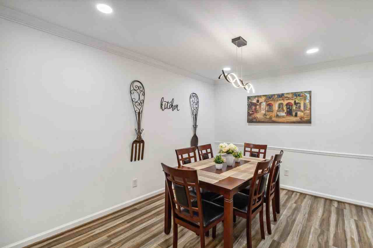 1004 Patton Creek Ln - Photo 6 of 26