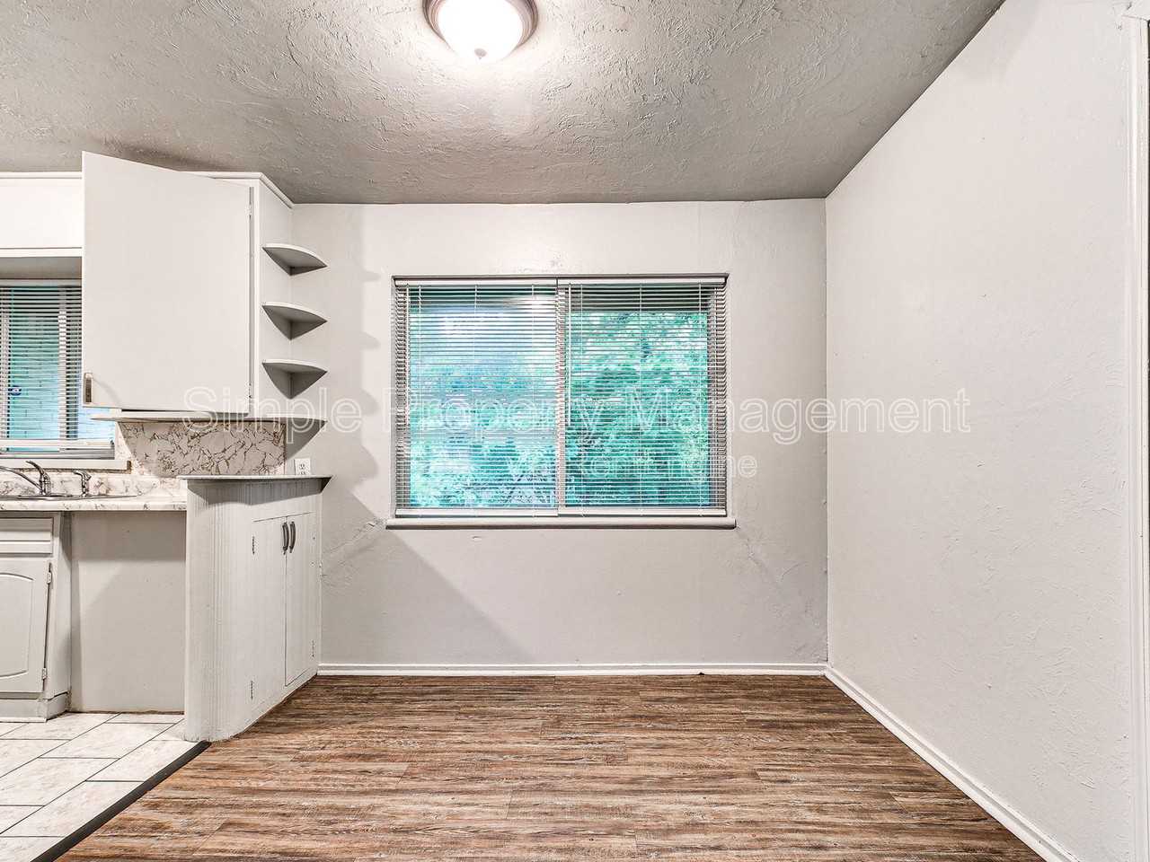 4301 N Terry Ave - Photo 4 of 19