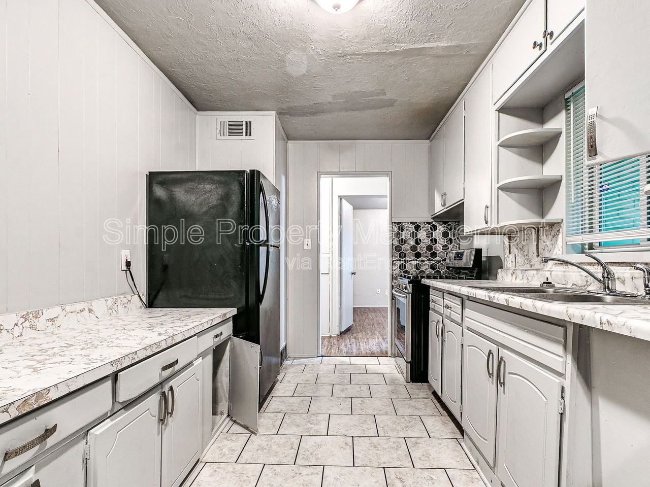4301 N Terry Ave - Photo 6 of 19