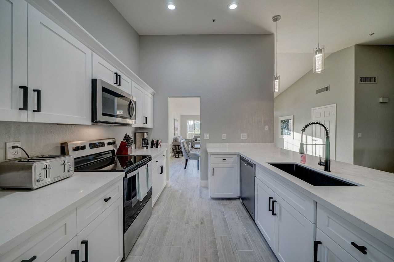8940 E Palm Ridge Dr - Photo 7 of 41