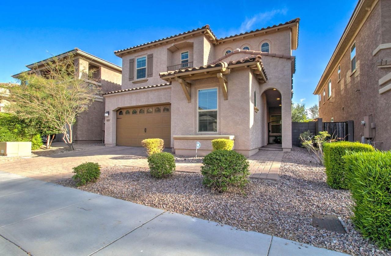 4617 E Walter Way - Photo 2 of 50