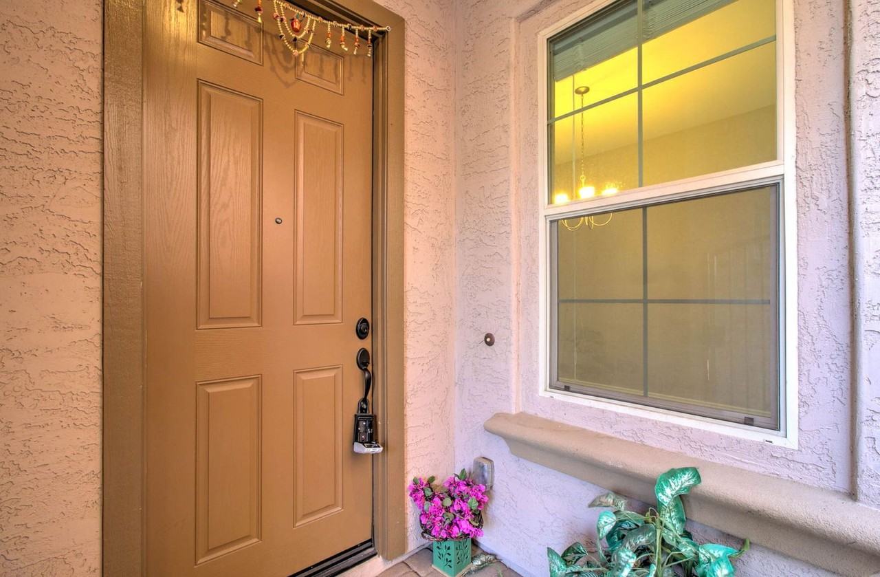 4617 E Walter Way - Photo 4 of 50