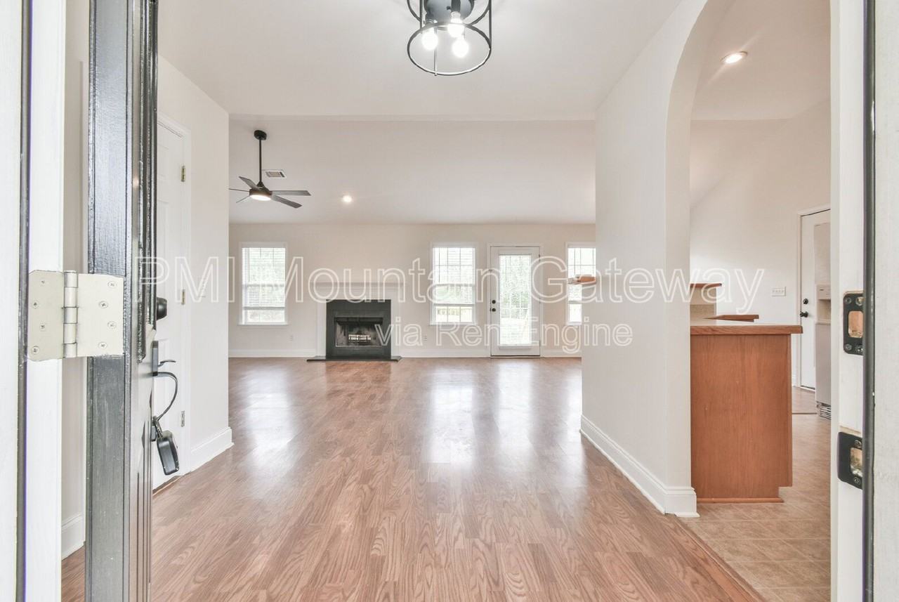 111 Ash Wood Ln - Photo 3 of 30