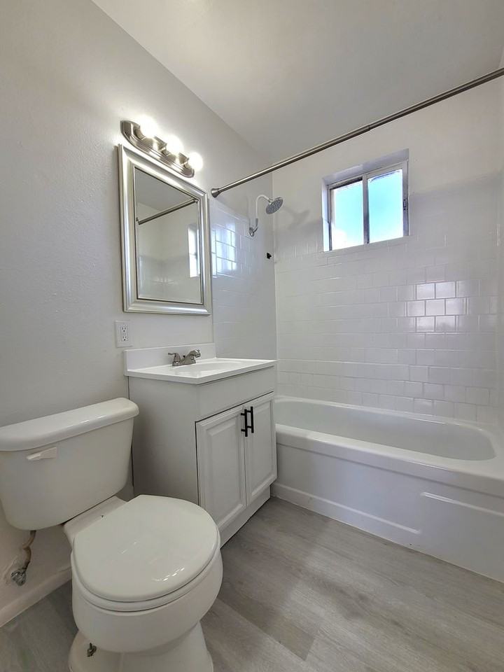 1637 Palm St - Photo 6 of 26