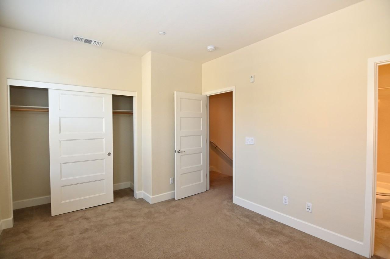 6543 Tralee Village Dr - Photo 7 of 41