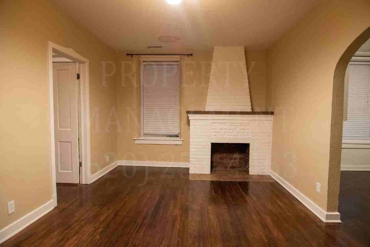 112 1/2 R E. Main St. - Photo 3 of 21