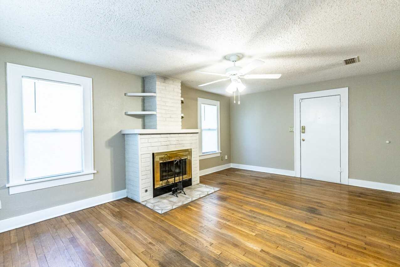 3001 22nd St - Photo 4 of 9