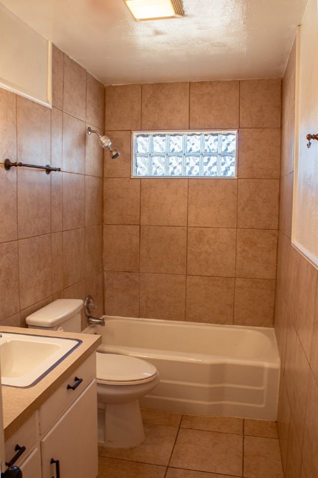 2820 62nd St - Photo 7 of 12