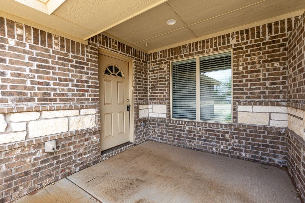 7913 County Road 5850 #A - Photo 2 of 34