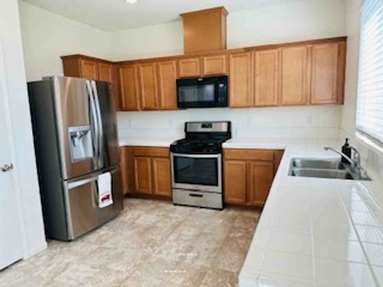 1552 Monte Vista Ave - Photo 2 of 16