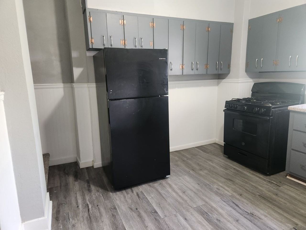 2821 9th Ave - Photo 2 of 11