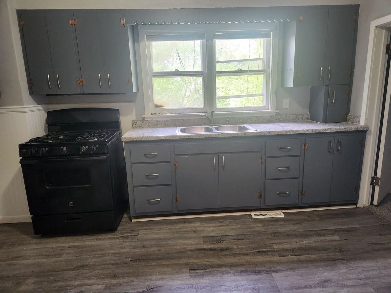 2821 9th Ave - Photo 3 of 11