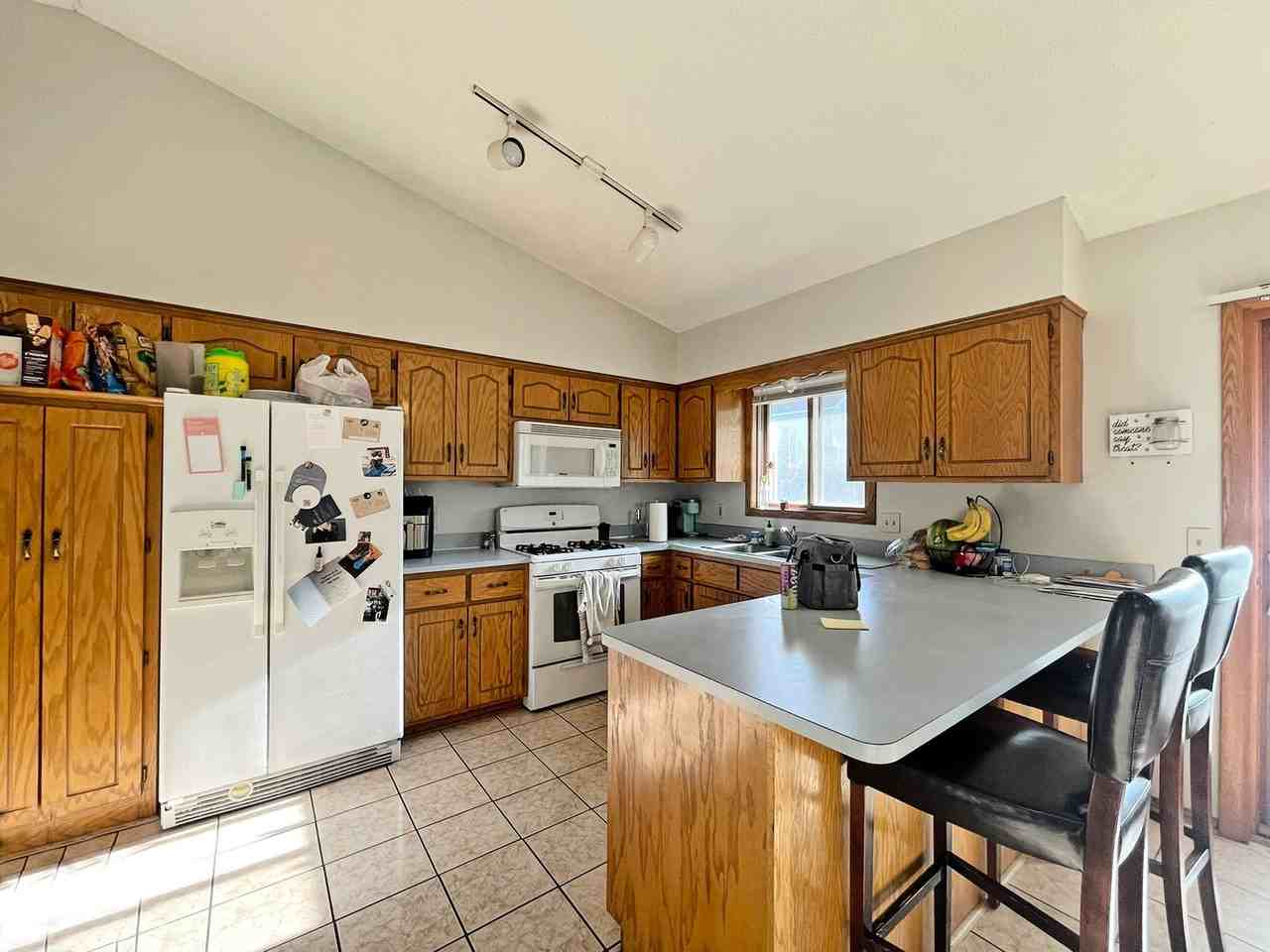 17387 Ionia Path - Photo 2 of 20