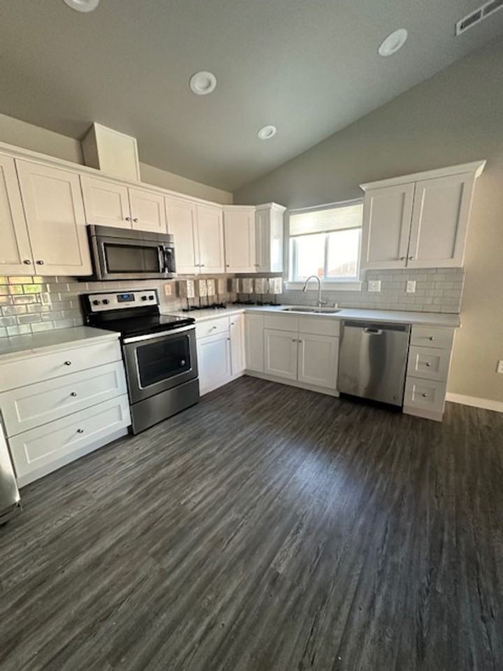 1139 S June Dr - Photo 7 of 16