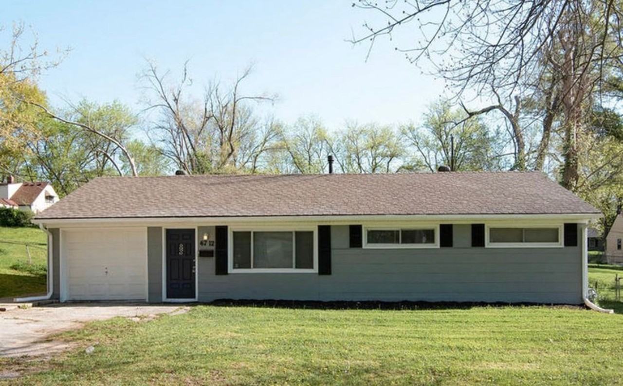 4712 E 44th St - Photo 2 of 11