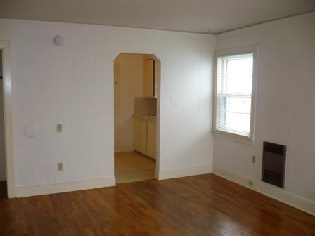 748 W 8th Ave - Photo 6 of 16