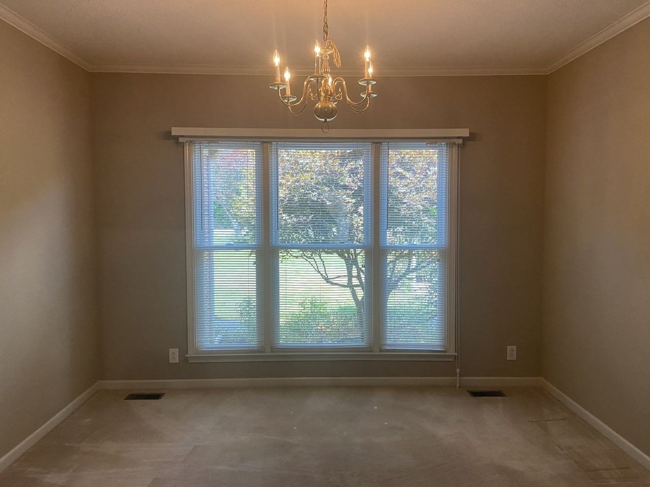 4237 Trenton Rd - Photo 6 of 36
