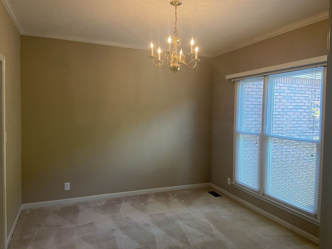 4237 Trenton Rd - Photo 7 of 36