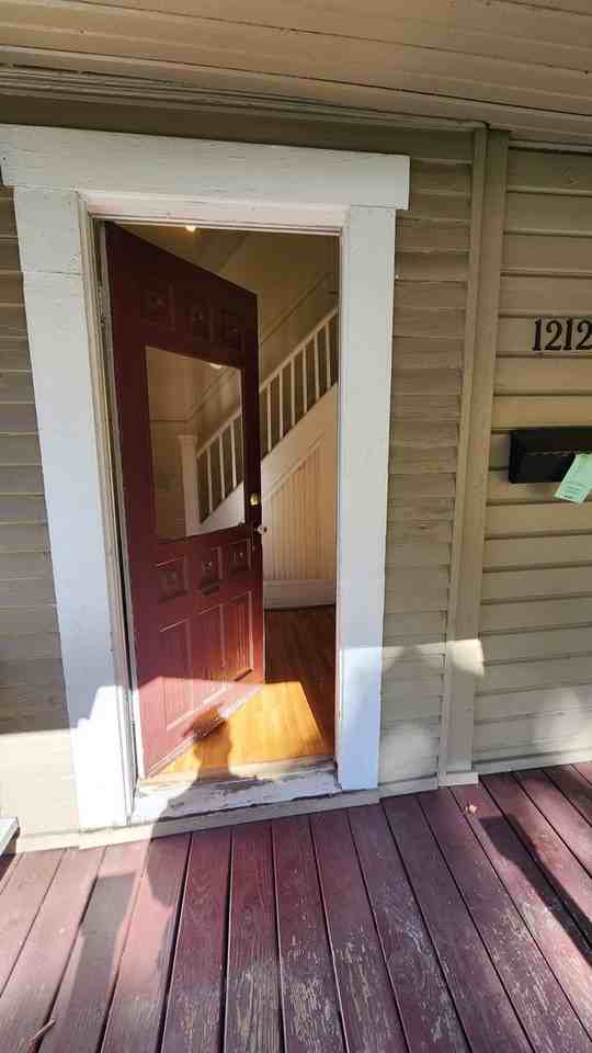 1212 W 14th Ave - Photo 2 of 20