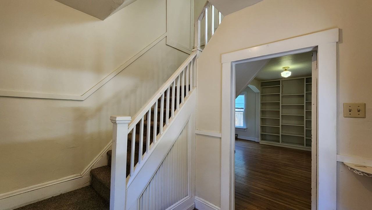 1212 W 14th Ave - Photo 3 of 20
