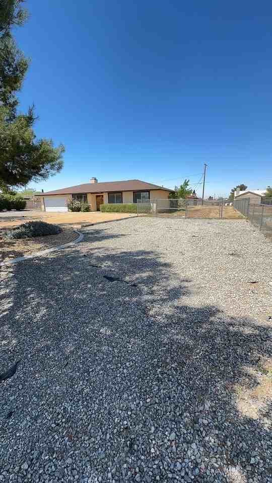 12386 Lakota Rd - Photo 3 of 14