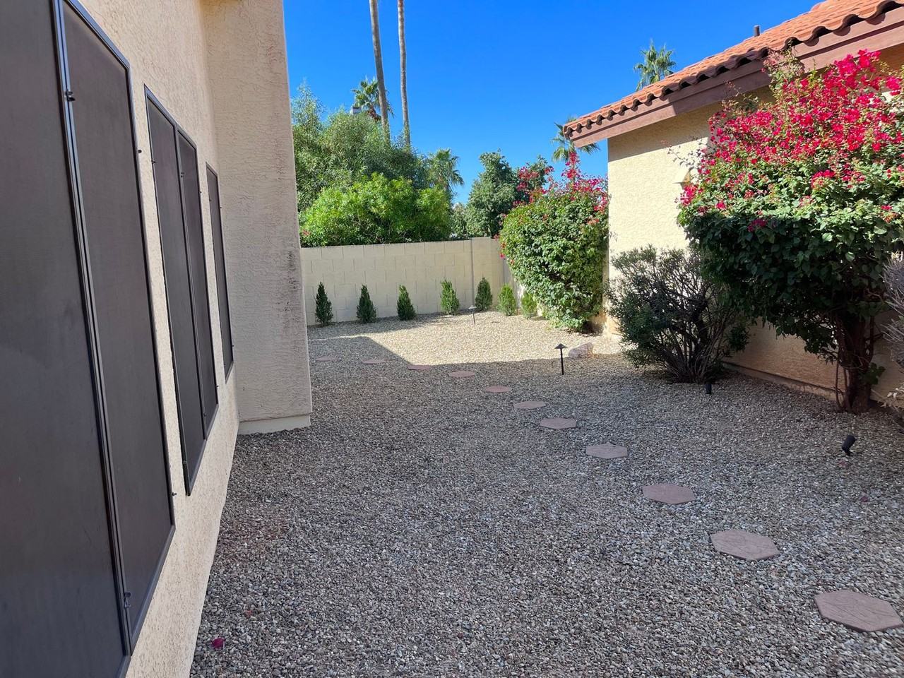 13524 N 103rd St - Photo 2 of 43